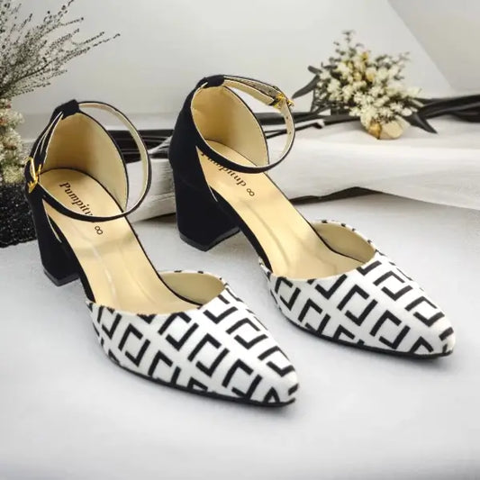 Monochrome Block Heel Pump PIU_194