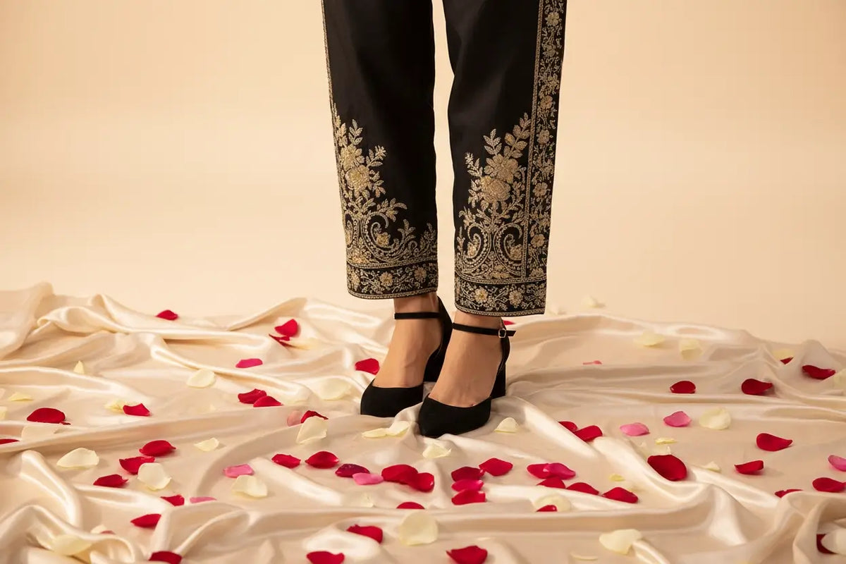 Premium ladies shoes in Rawalpindi — shop block heels, sandals and court shoes online at PumpItUp.pk