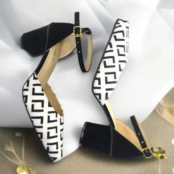Monochrome Block Heel Pump PIU_194